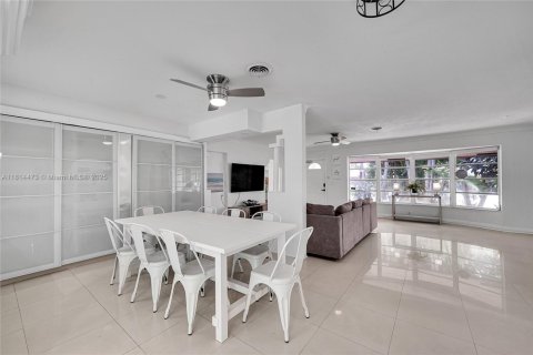 House in Fort Lauderdale, Florida 4 bedrooms, 191.01 sq.m. № 1766905 - photo 15