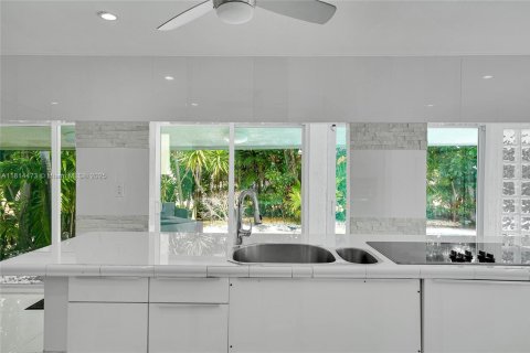 House in Fort Lauderdale, Florida 4 bedrooms, 191.01 sq.m. № 1766905 - photo 20
