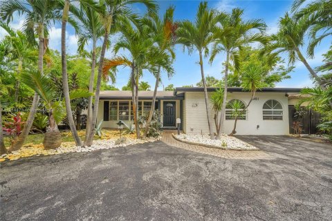 House in Fort Lauderdale, Florida 4 bedrooms, 191.01 sq.m. № 1766905 - photo 1