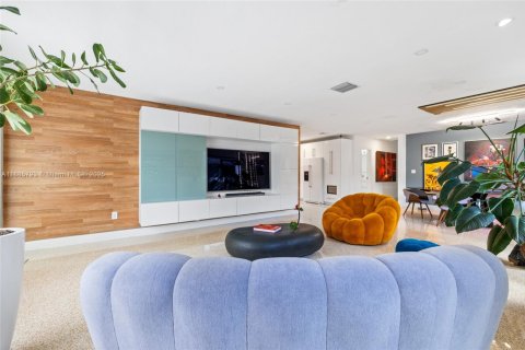 Villa ou maison à vendre à Coral Gables, Floride: 3 chambres, 125.05 m2 № 1941627 - photo 6