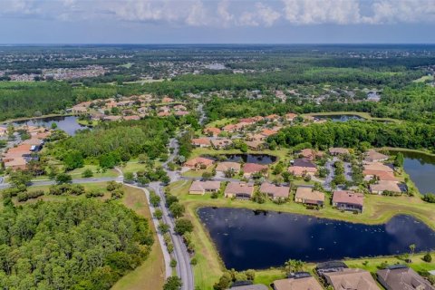 House in Kissimmee, Florida 3 bedrooms, 226.77 sq.m. № 1678291 - photo 3