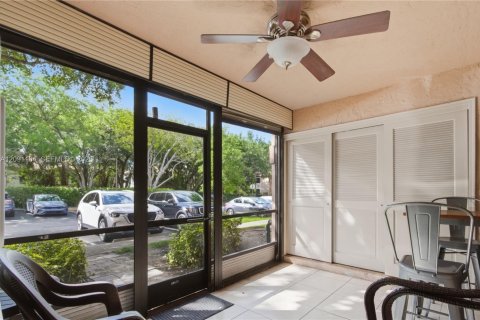 Copropriété à vendre à Plantation, Floride: 3 chambres, 104.05 m2 № 2375208 - photo 13