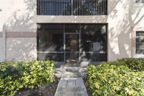 Copropriété à vendre à Plantation, Floride: 3 chambres, 104.05 m2 № 2375208 - photo 17