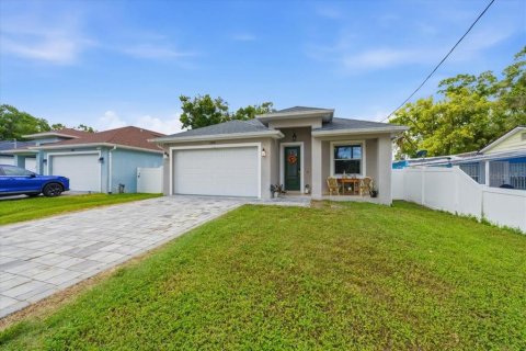 Casa en Tampa, Florida 3 dormitorios, 157.56 m2 № 2107743