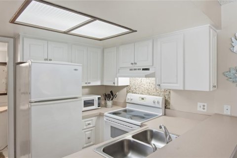 Condo in Dunnellon, Florida, 2 bedrooms  № 2140363 - photo 12