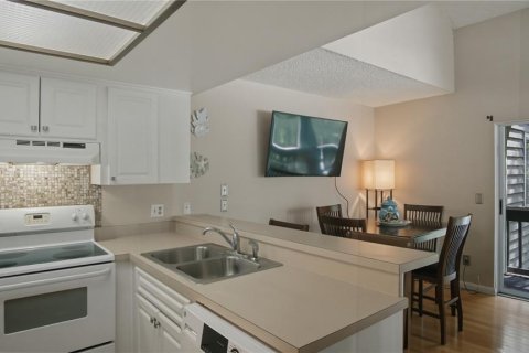Condo in Dunnellon, Florida, 2 bedrooms  № 2140363 - photo 14