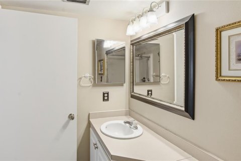 Condo in Dunnellon, Florida, 2 bedrooms  № 2140363 - photo 22