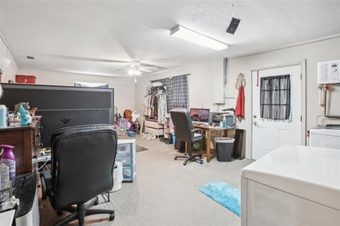 Villa ou maison à vendre à Zephyrhills, Floride: 4 chambres, 163.14 m2 № 1528731 - photo 12