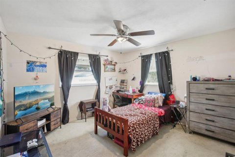 Villa ou maison à vendre à Zephyrhills, Floride: 4 chambres, 163.14 m2 № 1528731 - photo 9