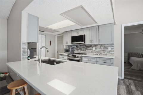 Casa en venta en Spring Hill, Florida, 3 dormitorios, 174.28 m2 № 2239081 - foto 3