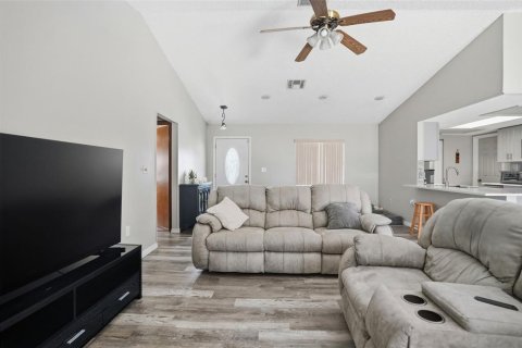 Casa en venta en Spring Hill, Florida, 3 dormitorios, 174.28 m2 № 2239081 - foto 27