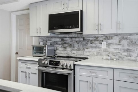 Casa en venta en Spring Hill, Florida, 3 dormitorios, 174.28 m2 № 2239081 - foto 22