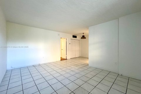 Copropriété à vendre à North Miami, Floride: 1 chambre, 57.88 m2 № 1977932 - photo 18