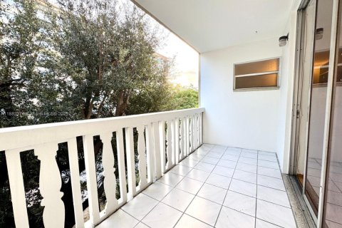 Copropriété à vendre à North Miami, Floride: 1 chambre, 57.88 m2 № 1977932 - photo 4