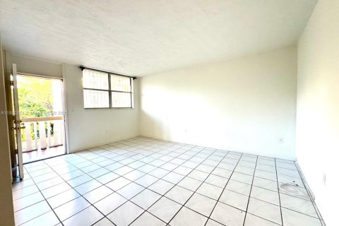 Copropriété à vendre à North Miami, Floride: 1 chambre, 57.88 m2 № 1977932 - photo 17