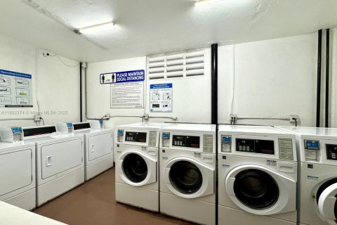 Copropriété à vendre à North Miami, Floride: 1 chambre, 57.88 m2 № 1977932 - photo 21