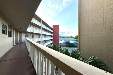 Copropriété à vendre à North Miami, Floride: 1 chambre, 57.88 m2 № 1977932 - photo 19