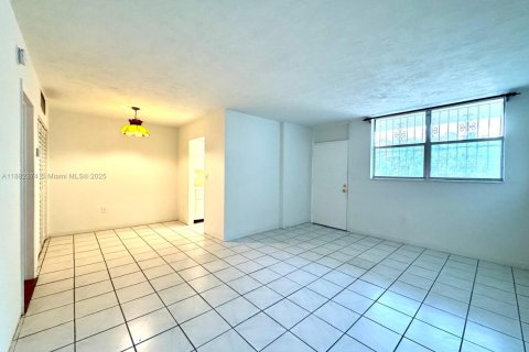 Copropriété à vendre à North Miami, Floride: 1 chambre, 57.88 m2 № 1977932 - photo 8