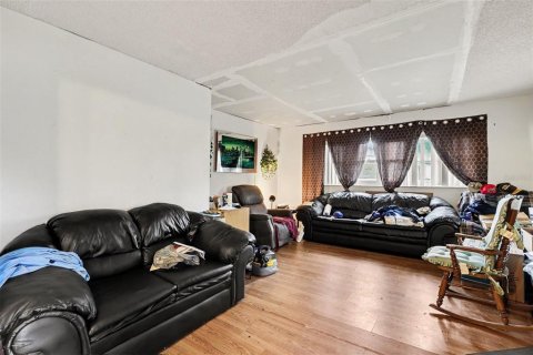 Casa en venta en Cocoa, Florida, 3 dormitorios, 77.67 m2 № 2384486 - foto 5