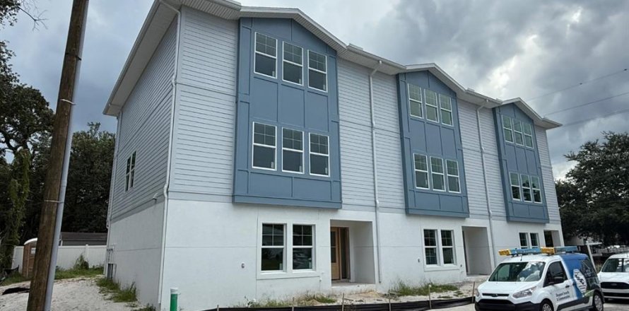 Touwnhouse à Tampa, Floride 4 chambres, 224.08 m2 № 1872842