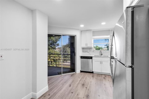 Copropriété à vendre à Lake Worth, Floride: 2 chambres, 103.49 m2 № 2090786 - photo 10
