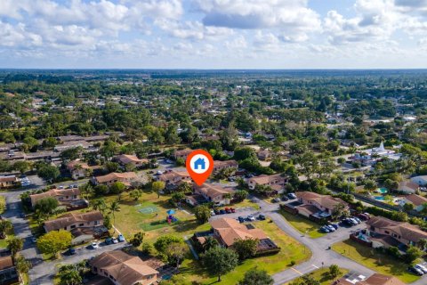 Townhouse in Lake Worth, Florida 3 bedrooms, 152.92 sq.m. № 2191834 - photo 29