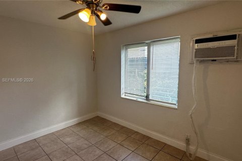 Apartment in Hallandale Beach, Florida 1 bedroom, 51.1 sq.m. № 2001688 - photo 17