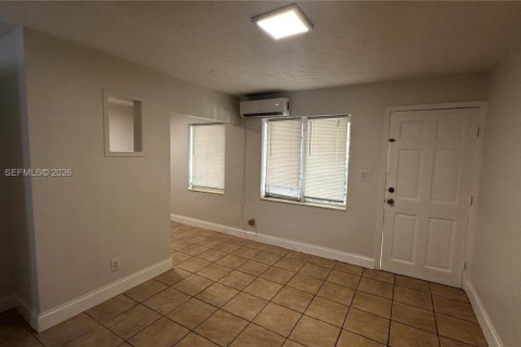 Apartment in Hallandale Beach, Florida 1 bedroom, 51.1 sq.m. № 2001688 - photo 2