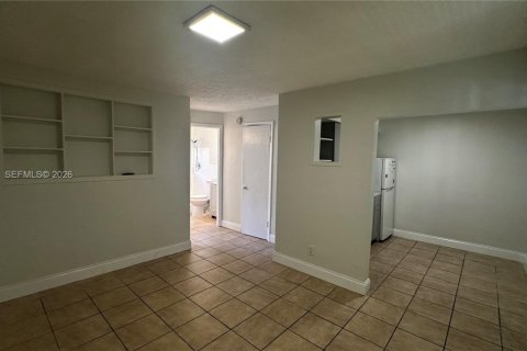 Apartment in Hallandale Beach, Florida 1 bedroom, 51.1 sq.m. № 2001688 - photo 23