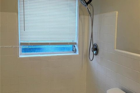 Apartment in Hallandale Beach, Florida 1 bedroom, 51.1 sq.m. № 2001688 - photo 29