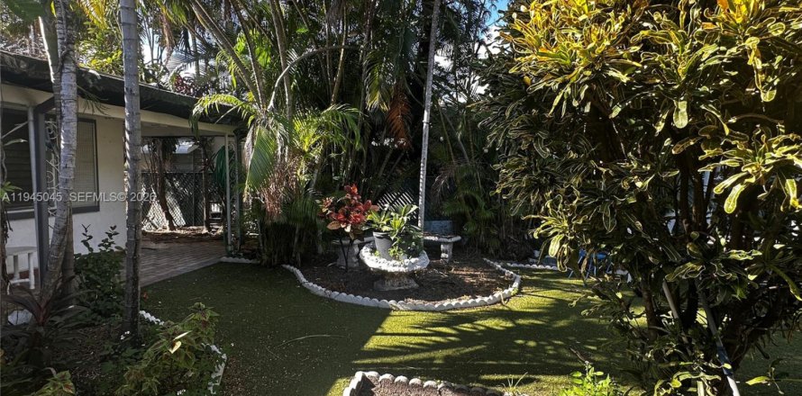 Apartment in Hallandale Beach, Florida 1 bedroom, 51.1 sq.m. № 2001688