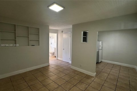 Apartment in Hallandale Beach, Florida 1 bedroom, 51.1 sq.m. № 2001688 - photo 24