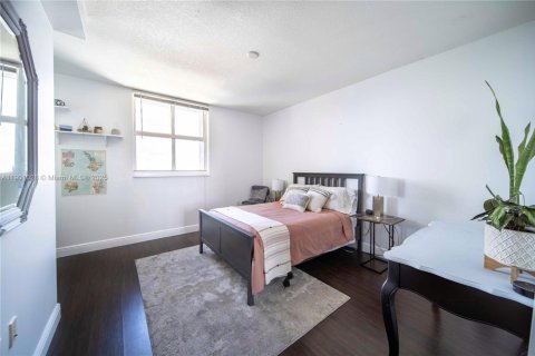 Copropriété à vendre à Miami, Floride: 2 chambres, 116.59 m2 № 1953692 - photo 17