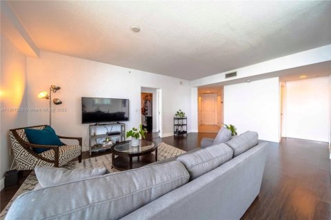 Copropriété à vendre à Miami, Floride: 2 chambres, 116.59 m2 № 1953692 - photo 6