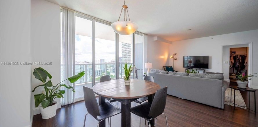 Condo à Miami, Floride, 2 chambres  № 1953692