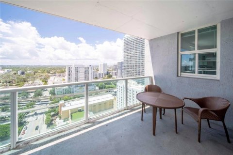 Copropriété à vendre à Miami, Floride: 2 chambres, 116.59 m2 № 1953692 - photo 2