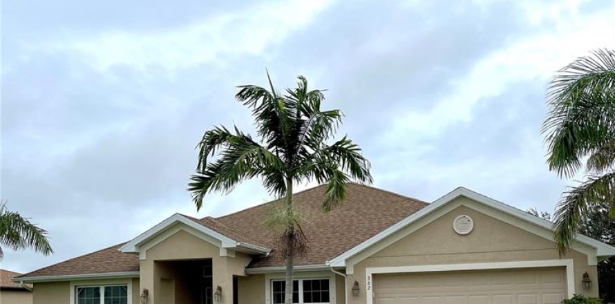 House in Punta Gorda, Florida 4 bedrooms, 227.33 sq.m. № 1917591