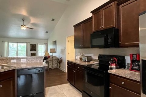 House in Punta Gorda, Florida 4 bedrooms, 227.33 sq.m. № 1917591 - photo 10