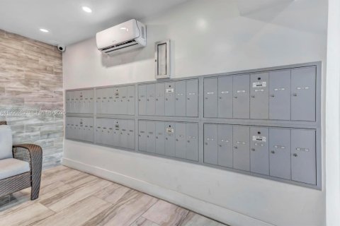 Купить кондоминиум в Халландейл-Бич, Флорида 1 спальня, 78.97м2, № 2060405 - фото 27