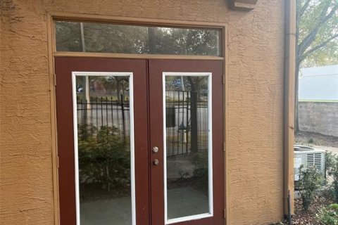 Apartamento en alquiler en Orlando, Florida, 2 dormitorios, 97.64 m2 № 1917112 - foto 3