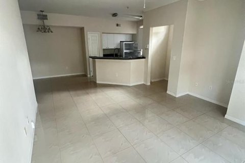 Apartamento en alquiler en Orlando, Florida, 2 dormitorios, 97.64 m2 № 1917112 - foto 5