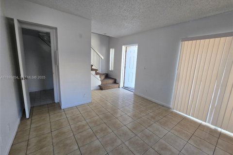 Touwnhouse à louer à Lauderhill, Floride: 2 chambres, 87.33 m2 № 1984648 - photo 7