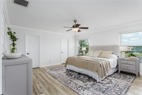 House in Tampa, Florida 5 bedrooms, 279.73 sq.m. № 1757093 - photo 16