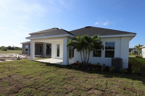 House in Parrish, Florida 3 bedrooms, 181.62 sq.m. № 2111427 - photo 13