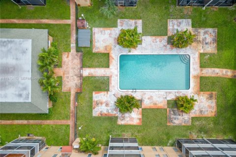 Condominio en venta en Lauderdale Lakes, Florida, 2 dormitorios, 115.2 m2 № 2036289 - foto 24