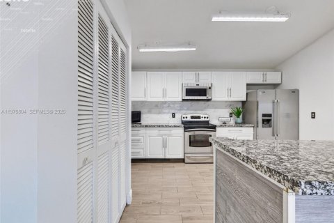 Купить виллу или дом в Санрайз, Флорида 3 спальни, 144.46м2, № 2041527 - фото 19