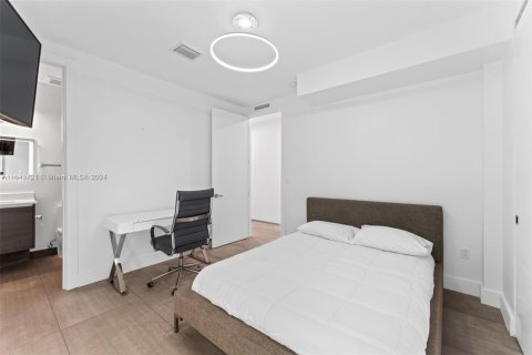 Villa ou maison à vendre à Miami, Floride: 4 chambres, 262.63 m2 № 2054664 - photo 24