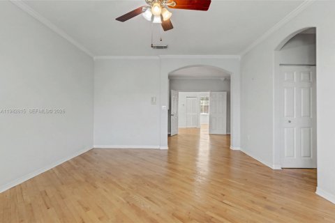 Снять в аренду виллу или дом в Холливуд, Флорида 4 спальни, 235.69м2, № 2050004 - фото 24