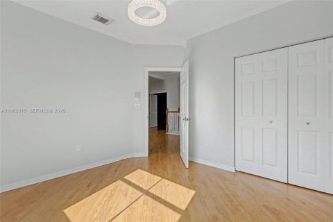 Снять в аренду виллу или дом в Холливуд, Флорида 4 спальни, 235.69м2, № 2050004 - фото 20