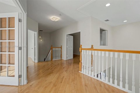 Снять в аренду виллу или дом в Холливуд, Флорида 4 спальни, 235.69м2, № 2050004 - фото 15